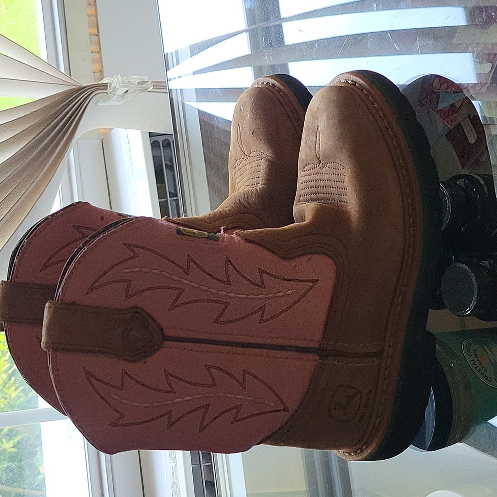 John Deere size 12m pink/brown boots